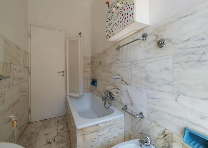Apartment Guesthost - Bright Balcony Appiano